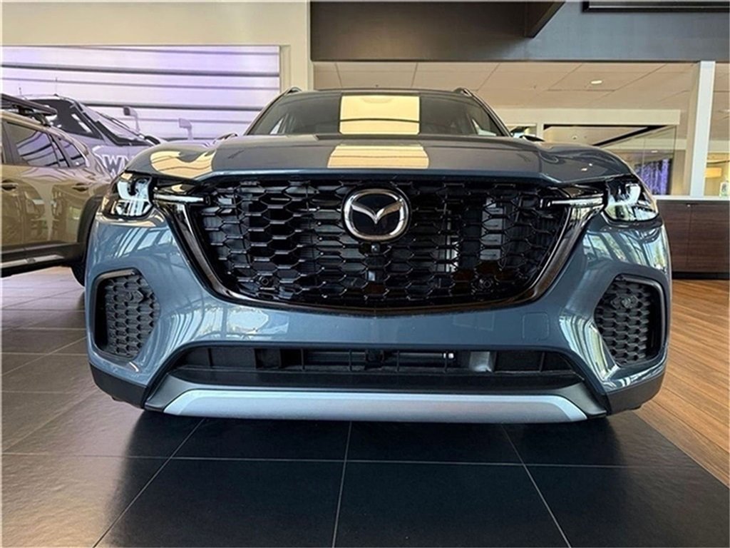 New 2025 MAZDA CX-70 Plug-In Hybrid w/ Premium Plus image 2