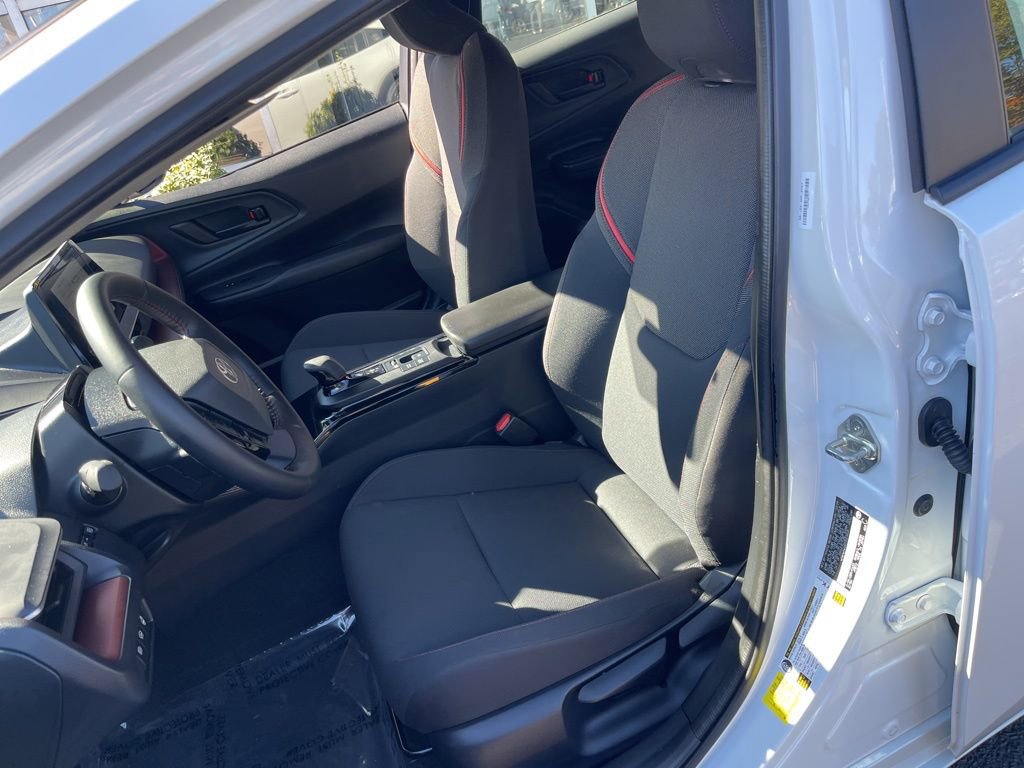 Used 2024 Toyota Prius Prime SE image 15