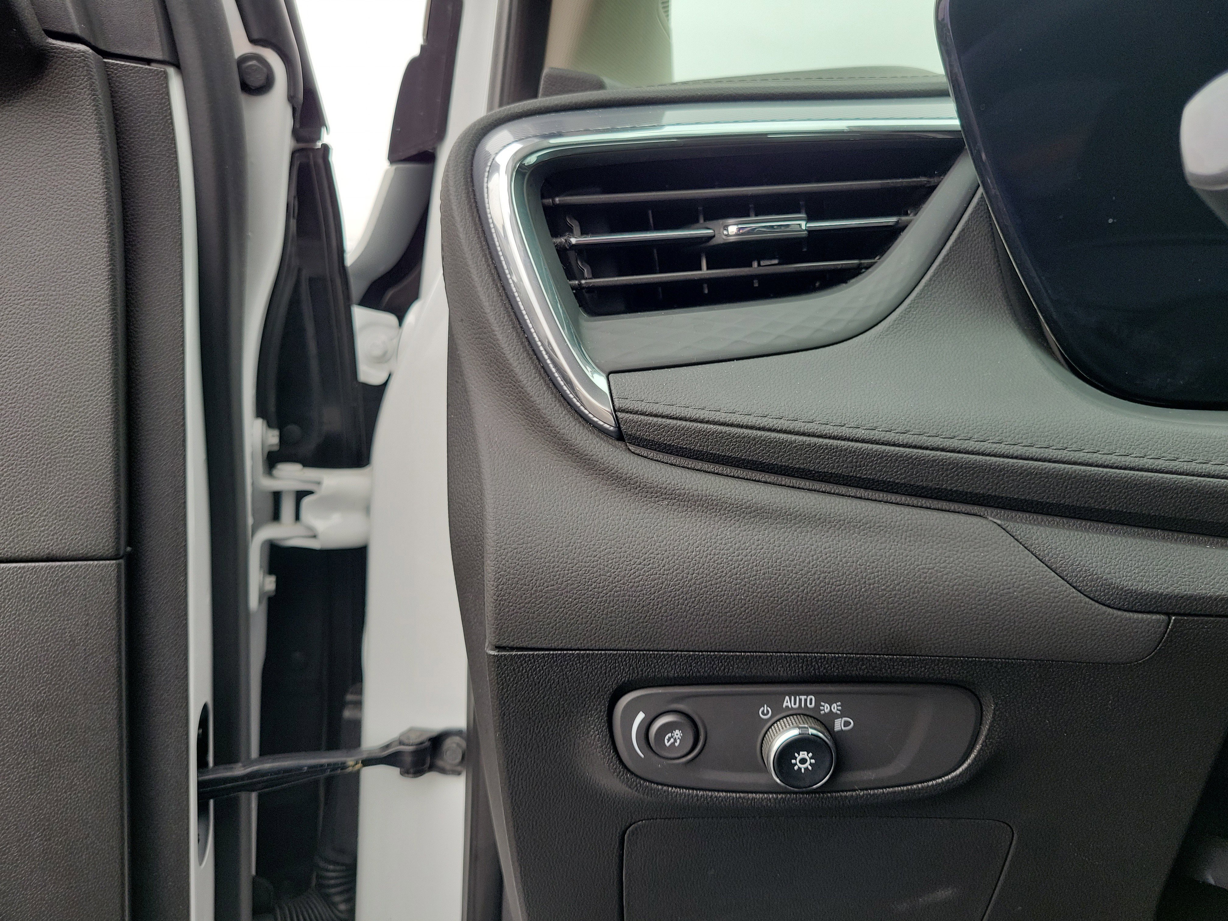 Used 2025 Buick Encore GX Preferred image 21