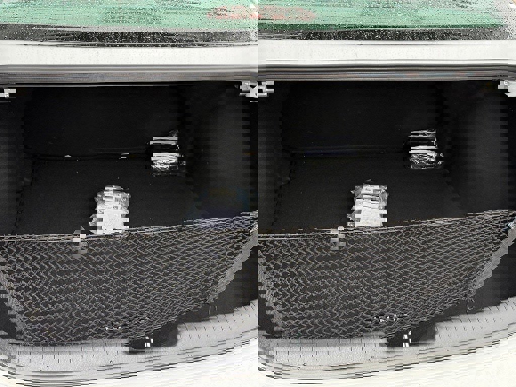 Certified 2025 Hyundai Elantra SE w/ Cargo Package image 30