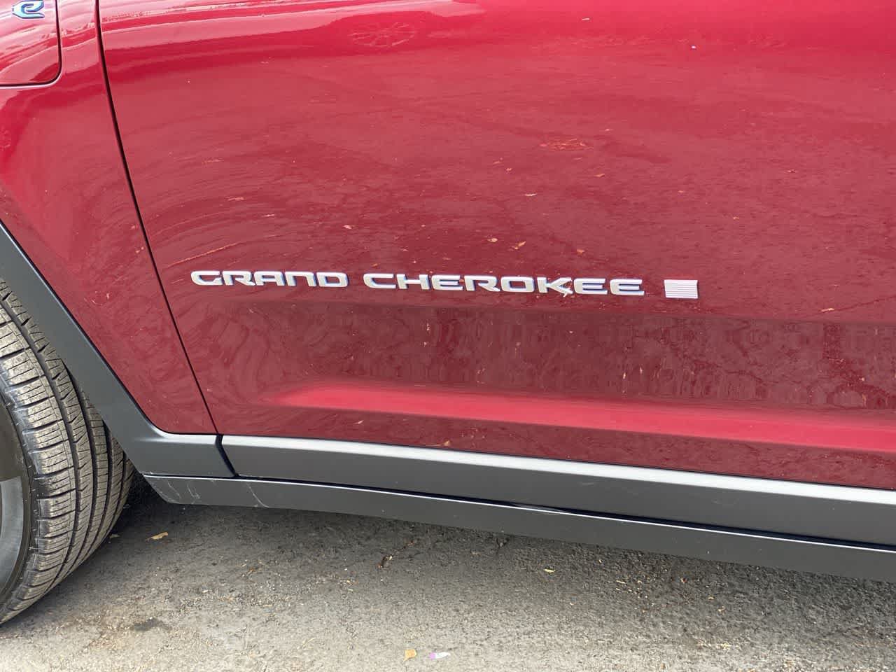 Used 2024 Jeep Grand Cherokee Limited 4xe AWD/4WD image 10