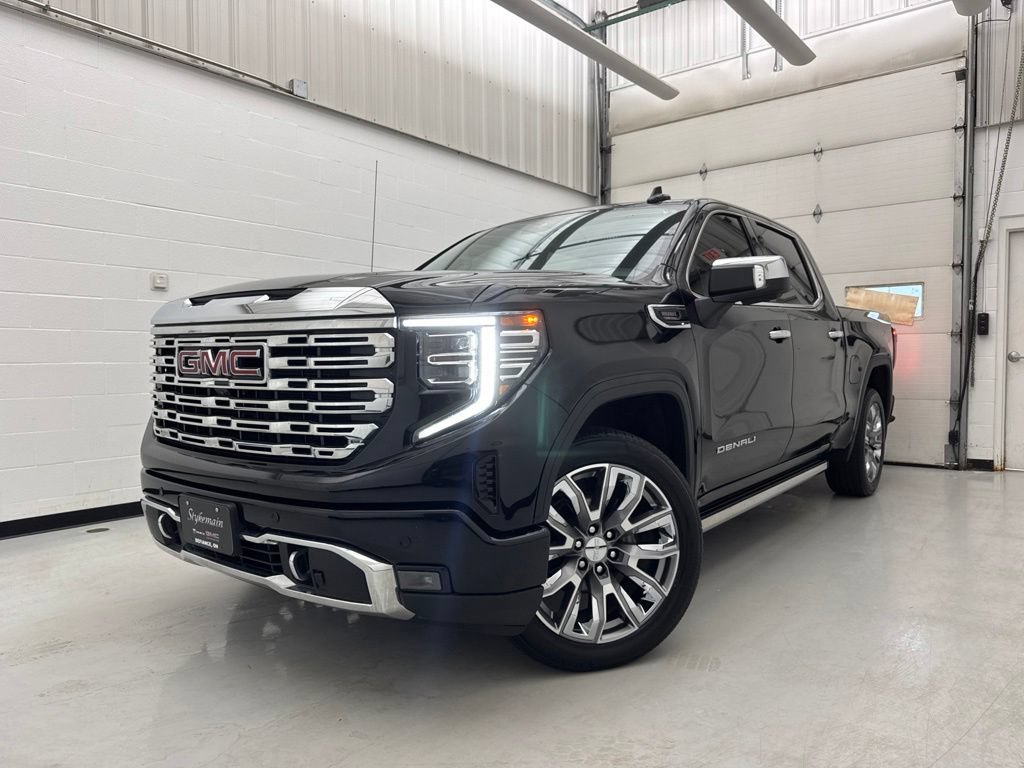 Used 2024 GMC Sierra 1500 Denali AWD/4WD image 3