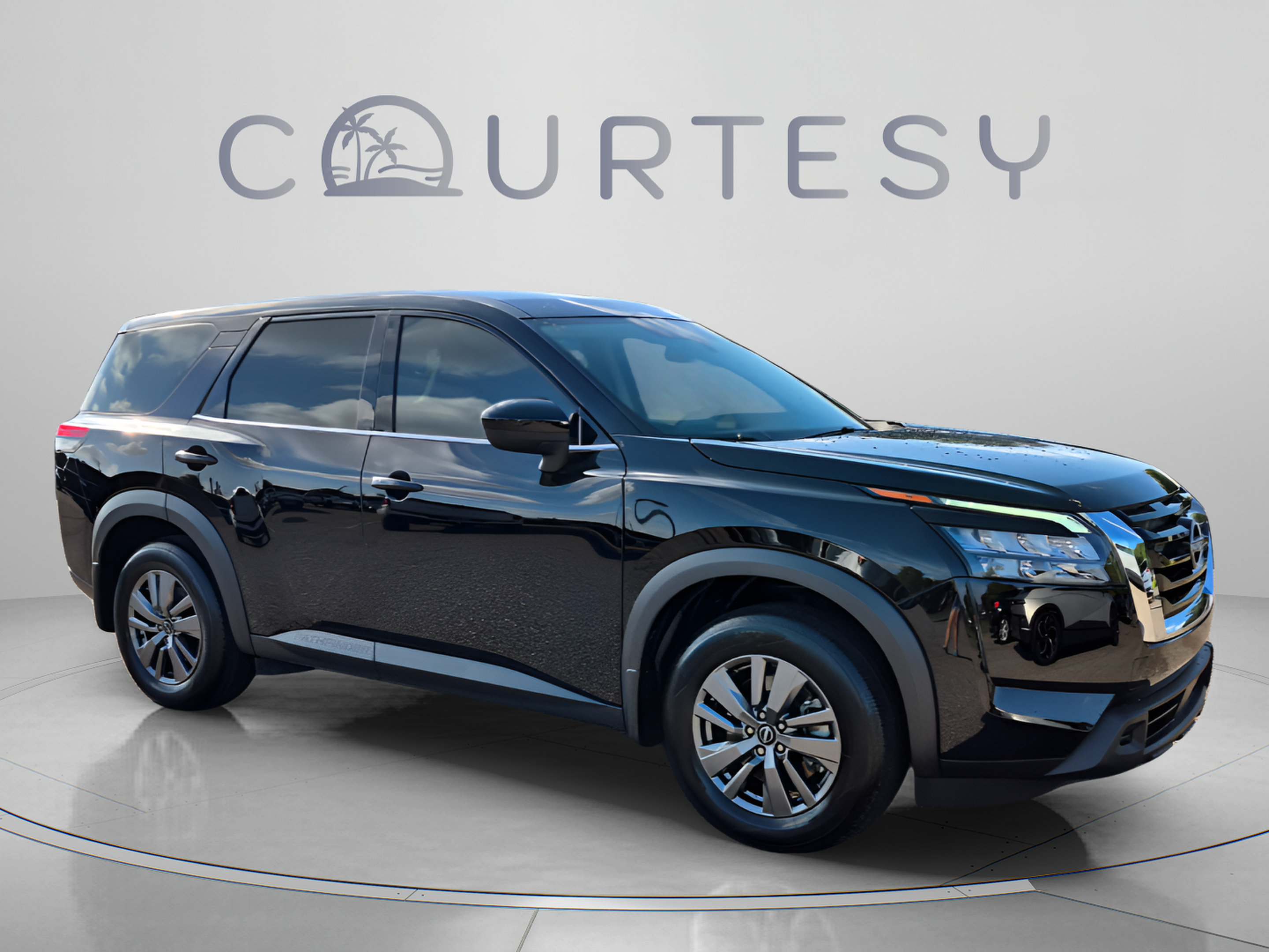 Certified 2025 Nissan Pathfinder S FWD image 9