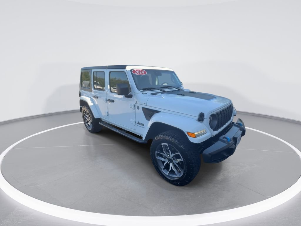 Used 2024 Jeep Wrangler Unlimited w/ Convenience Group AWD/4WD image 2
