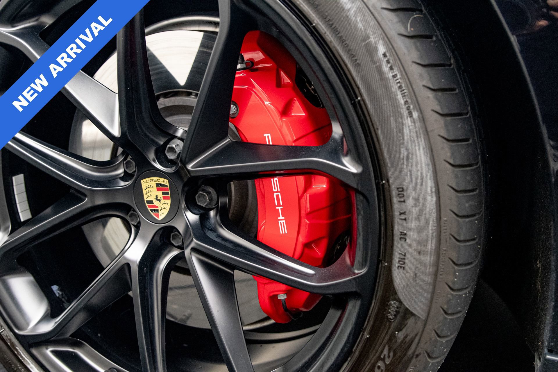 Used 2023 Porsche Macan GTS w/ GTS Sport Package AWD/4WD image 37