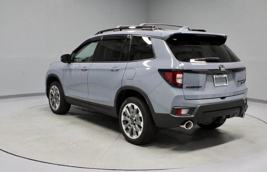 Used 2025 Honda Passport Black Edition image 10