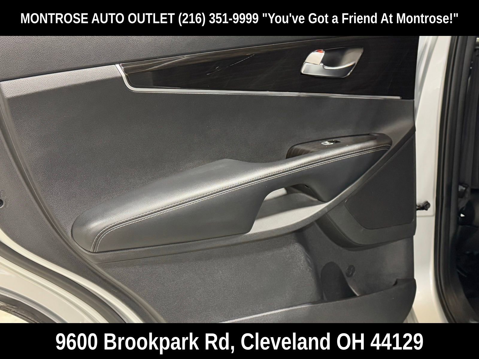 Used 2020 Kia Sorento LX image 32