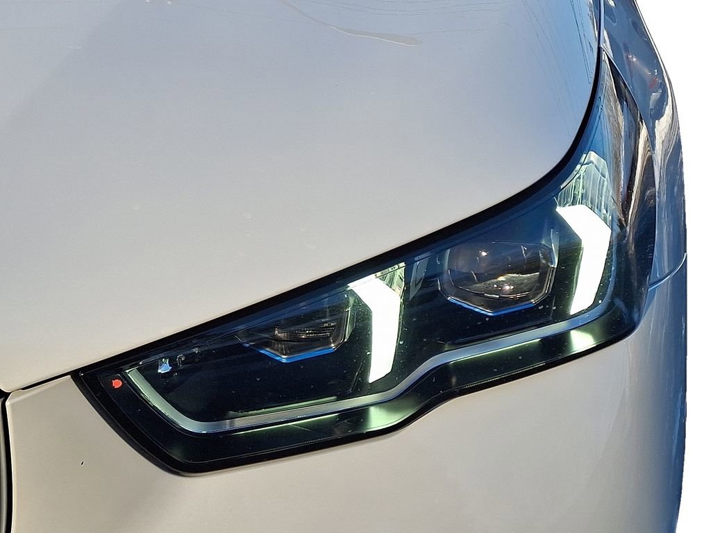 Used 2025 BMW 530i xDrive image 10