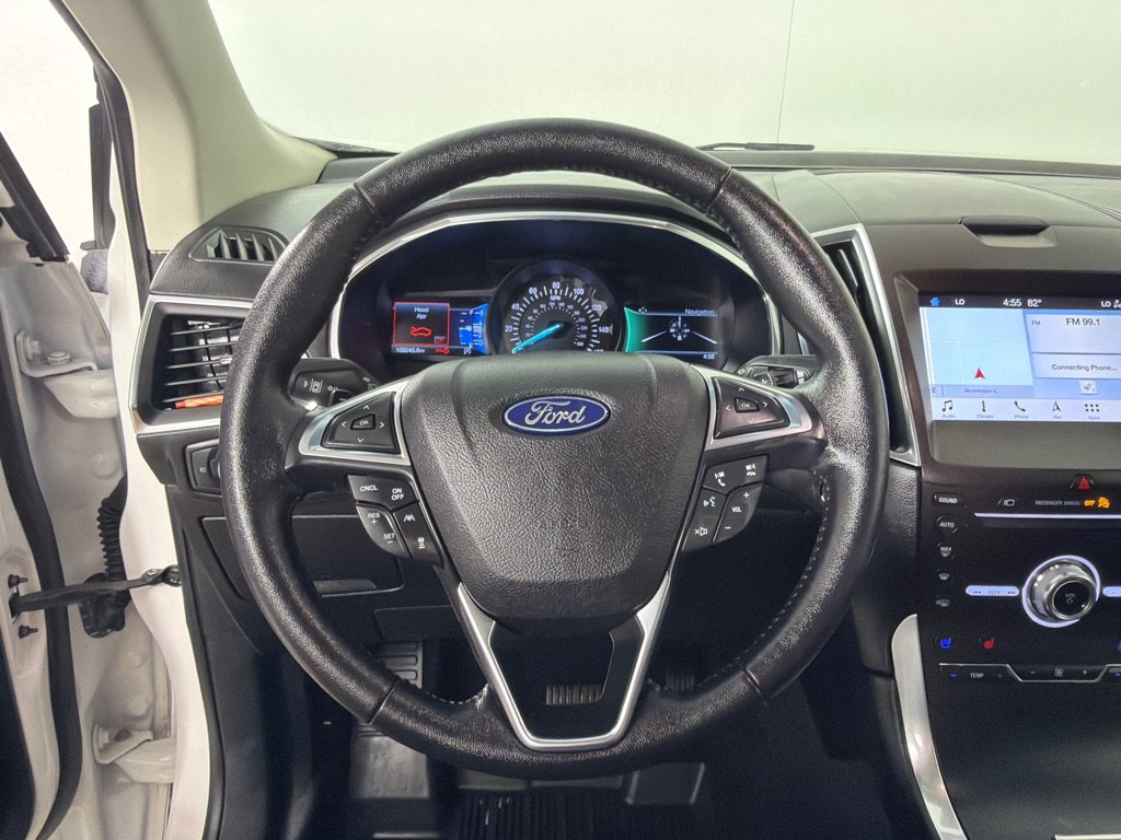 Used 2019 Ford Edge Titanium w/ Equipment Group 301A AWD/4WD image 16