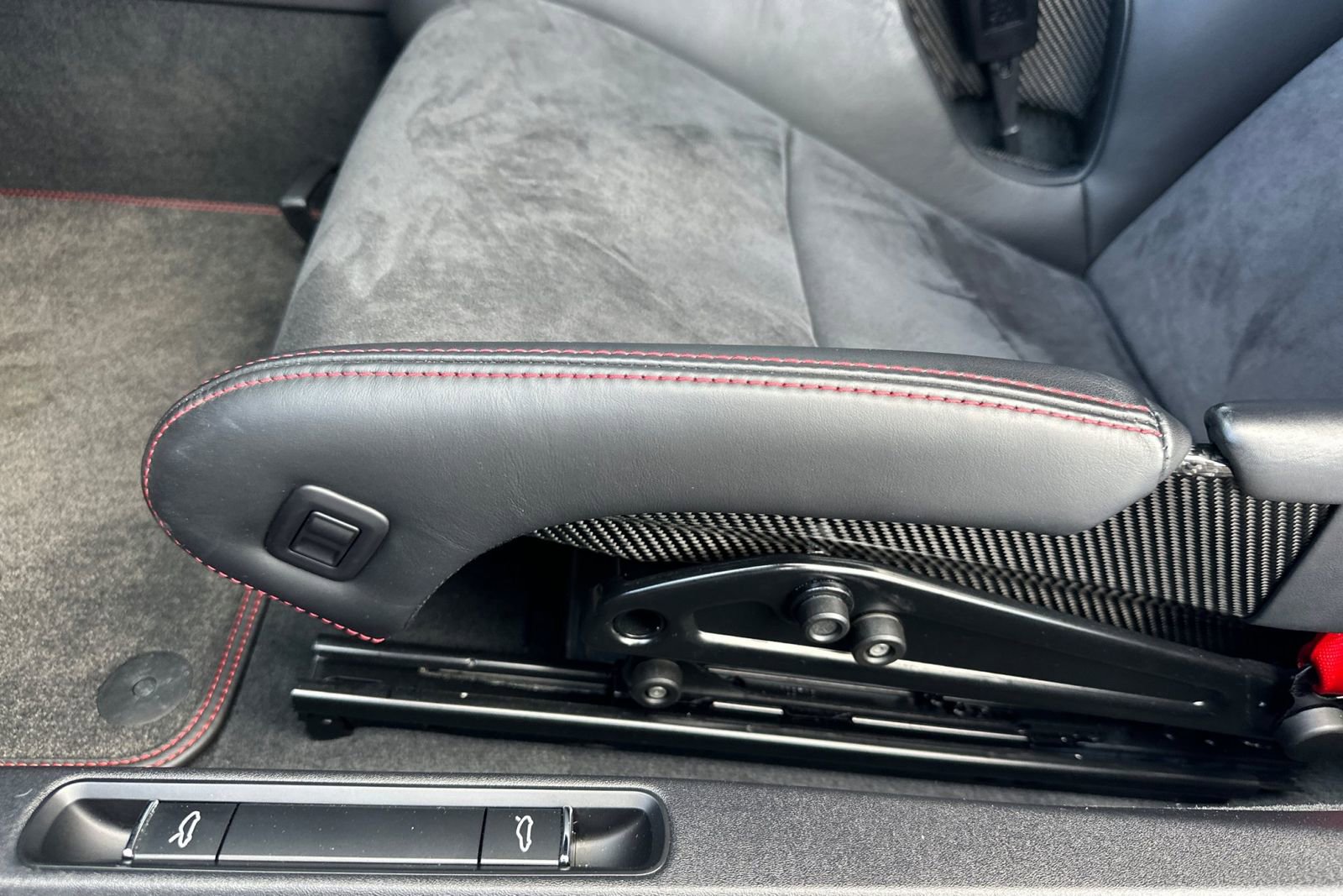 Certified 2019 Porsche 911 GT2 RS RWD image 14