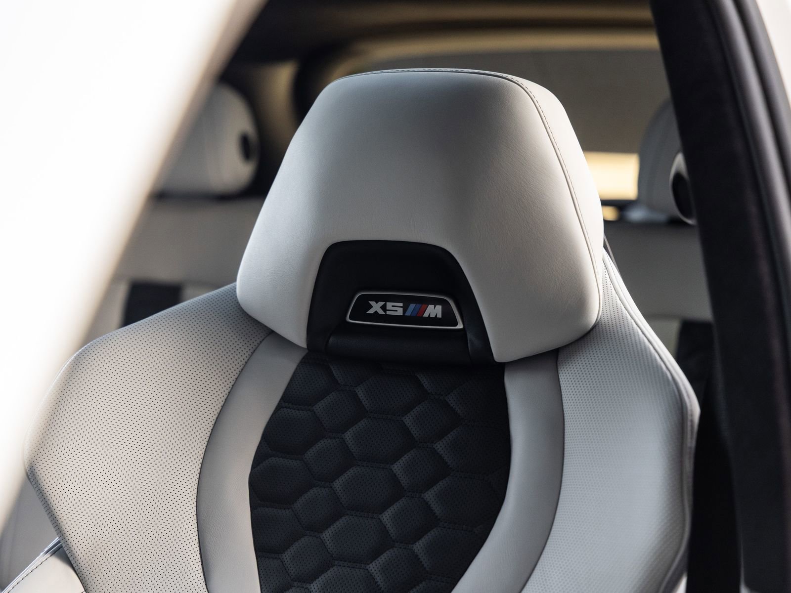 Used 2022 BMW X5 M w/ Executive Package image 26