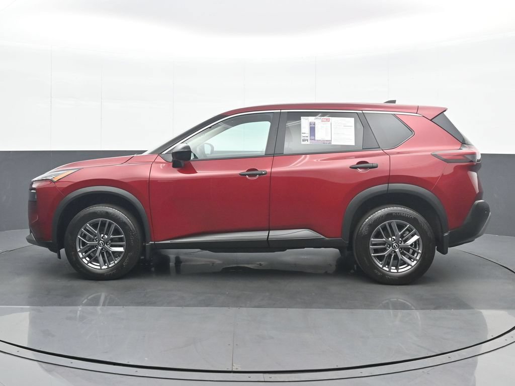 Used 2023 Nissan Rogue S AWD/4WD image 3