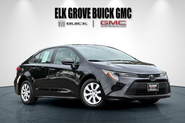 Used 2024 Toyota Corolla LE FWD image 2