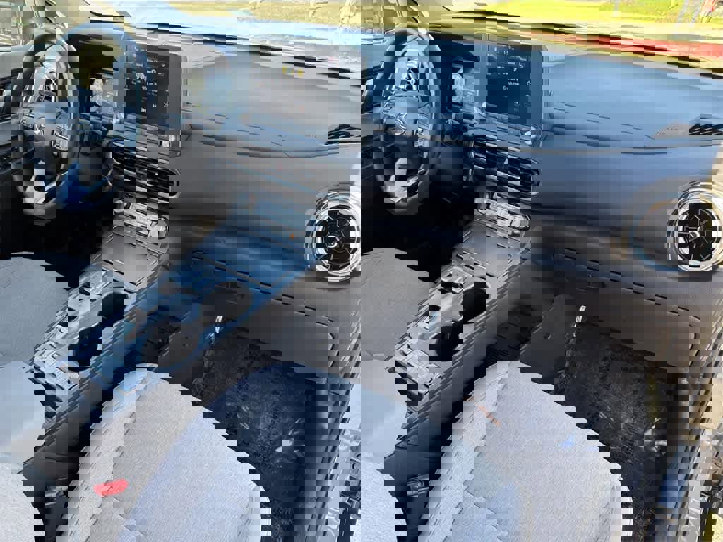 Used 2023 Hyundai Kona SE image 41