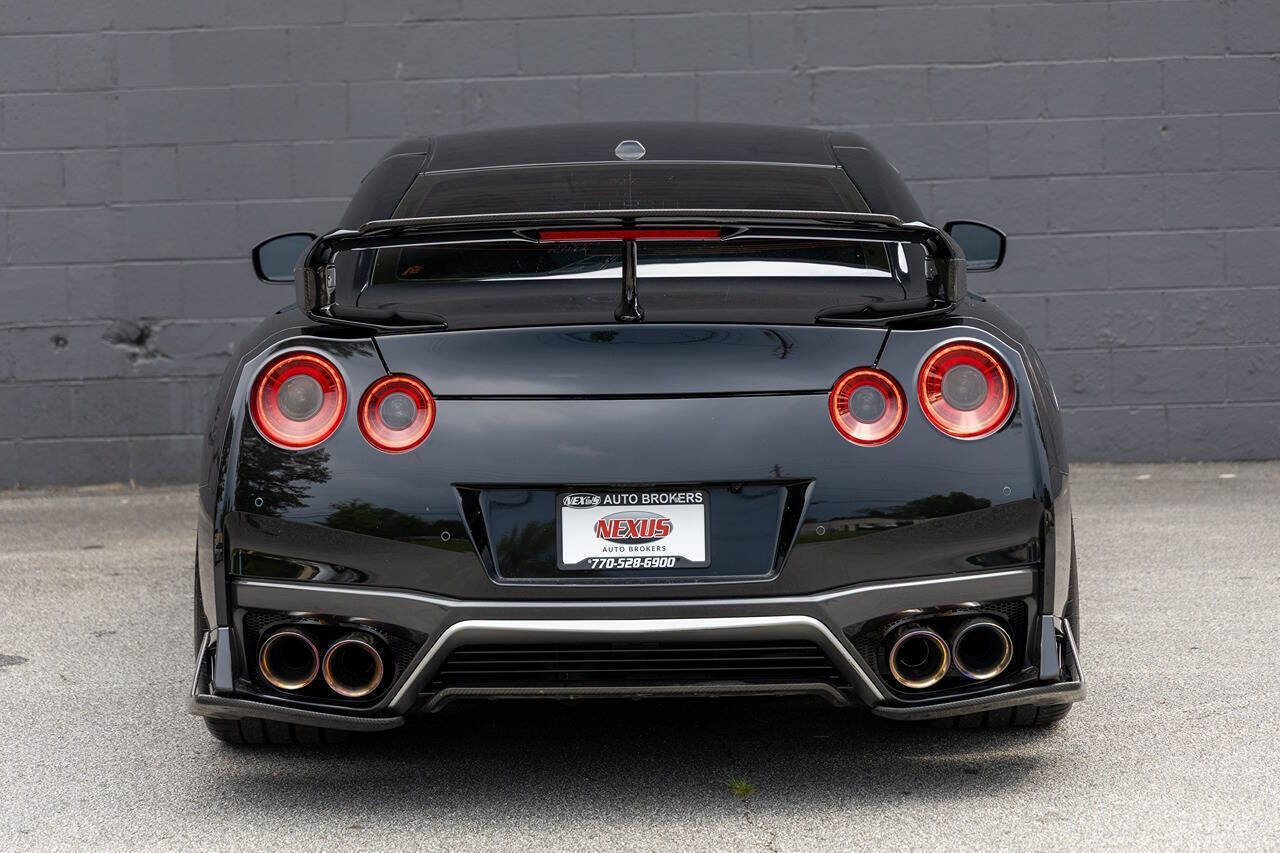 Used 2017 Nissan GT-R Premium w/ Premium Interior Package AWD/4WD image 20