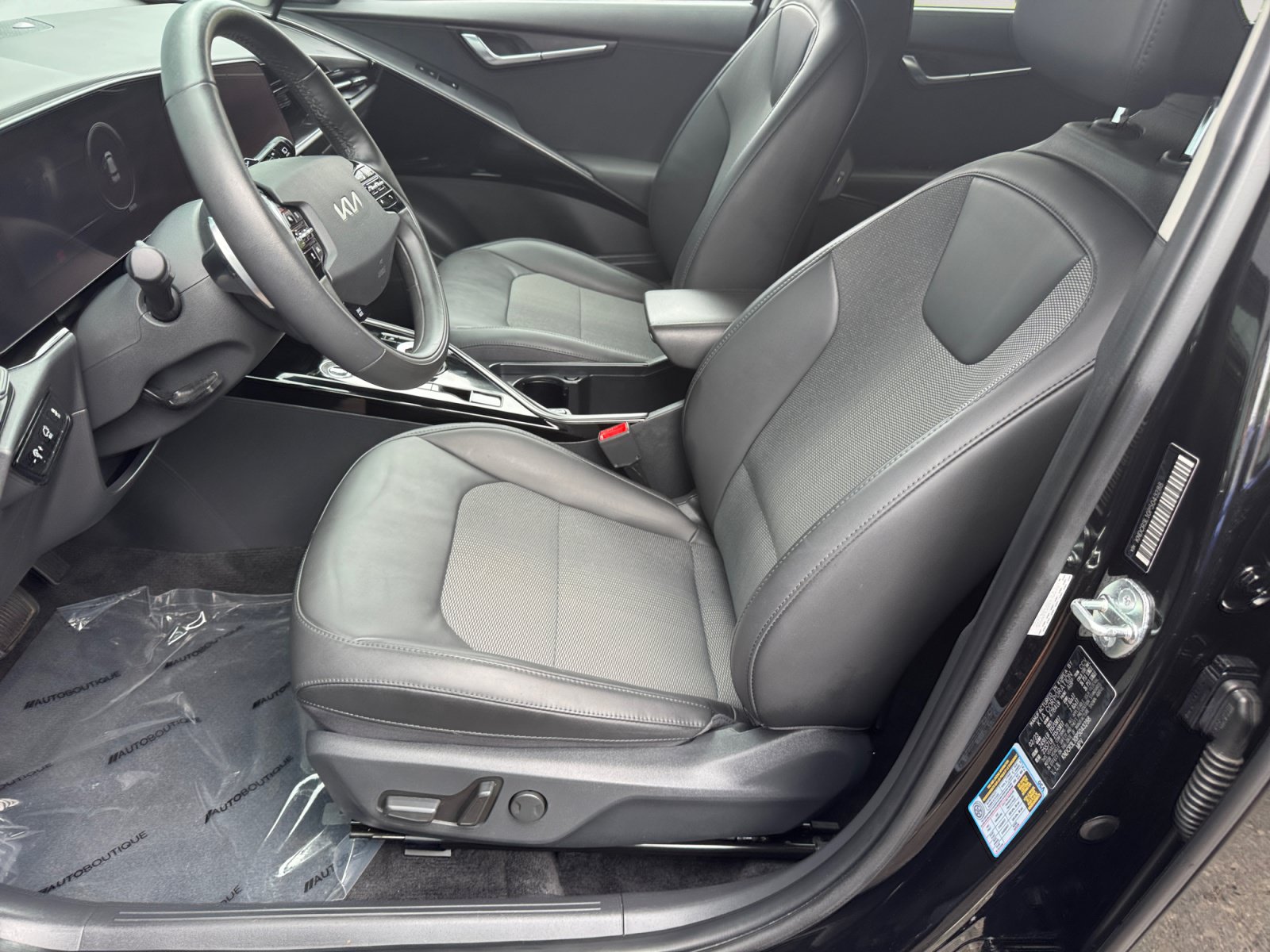 Used 2023 Chevrolet Malibu LT FWD image 9