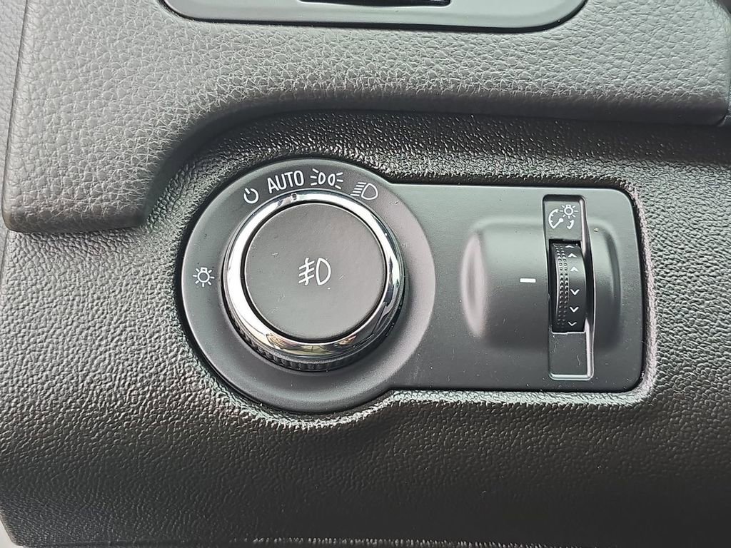 Certified 2017 Buick Regal Sport Touring image 18