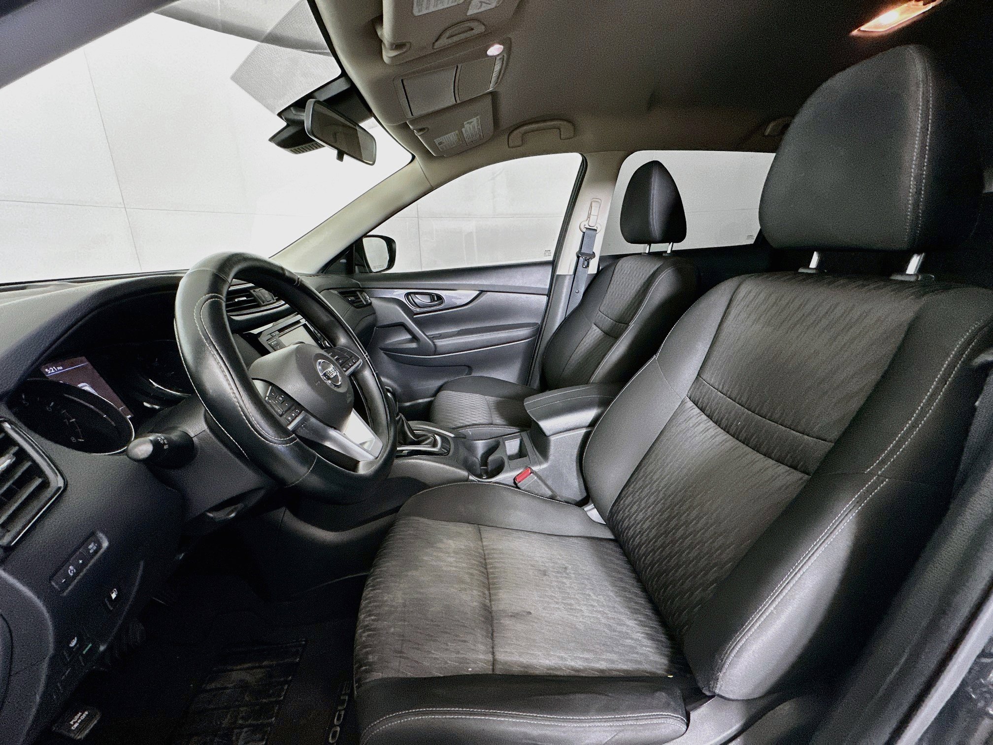 Used 2019 Nissan Rogue S FWD image 13