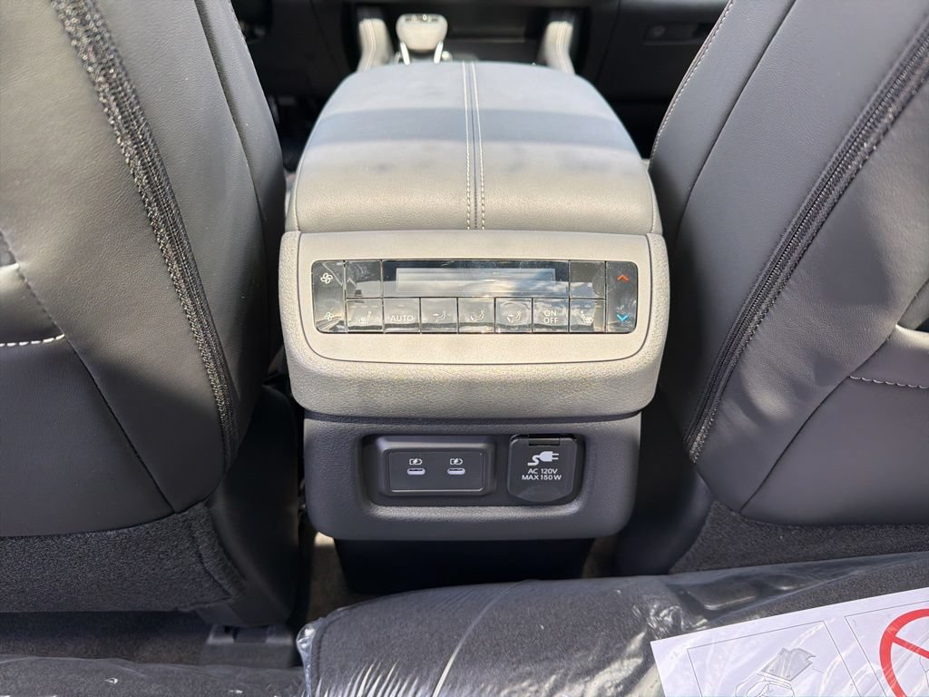 Used 2026 Nissan Pathfinder Platinum w/ Cargo Package AWD/4WD image 26