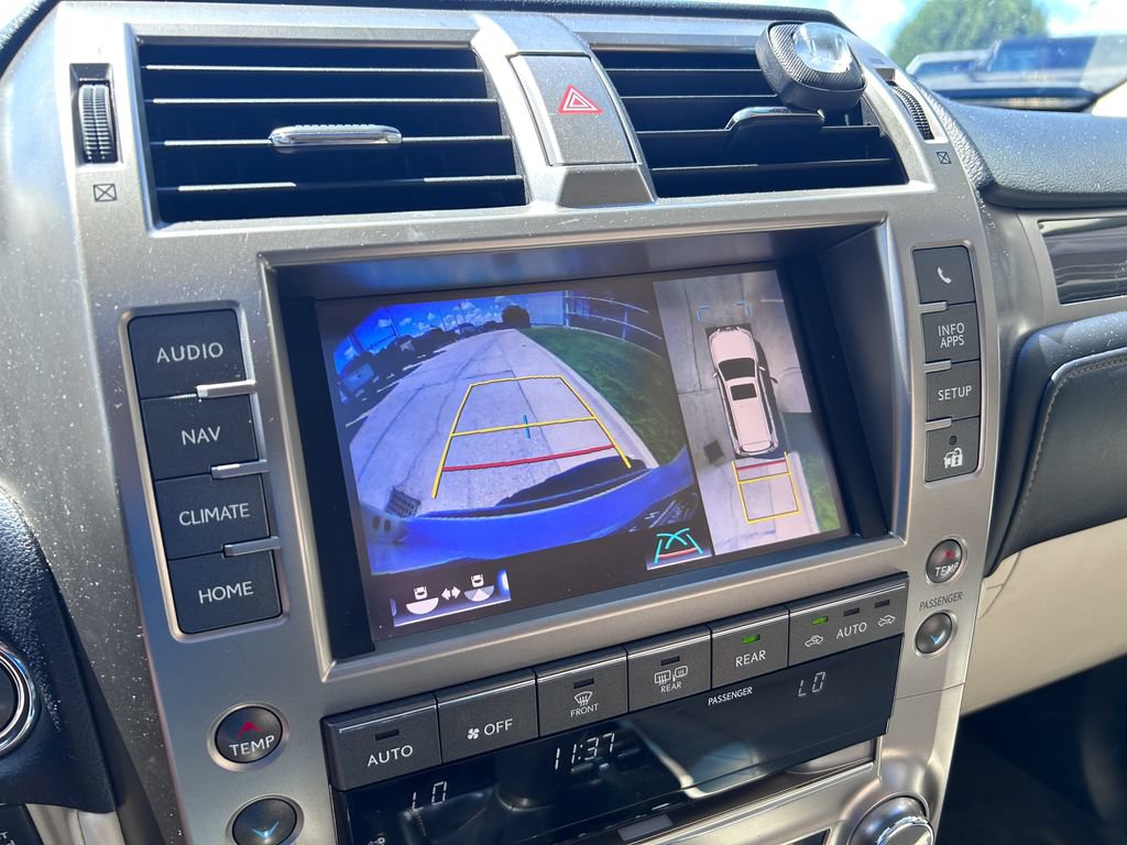 Used 2021 Lexus GX 460 Luxury w/ Sport Design Package AWD/4WD image 29