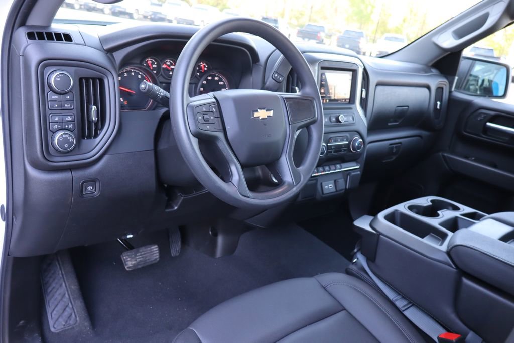 Used 2024 Chevrolet Silverado 1500 W/T w/ WT Safety Package AWD/4WD image 5
