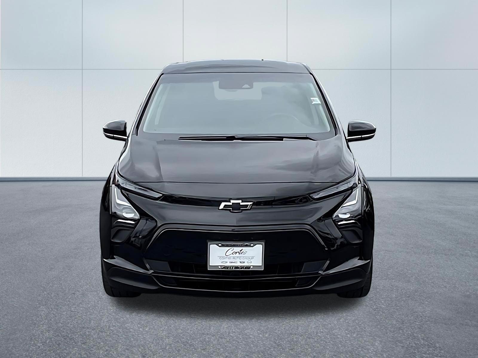Used 2023 Chevrolet Bolt LT FWD image 2