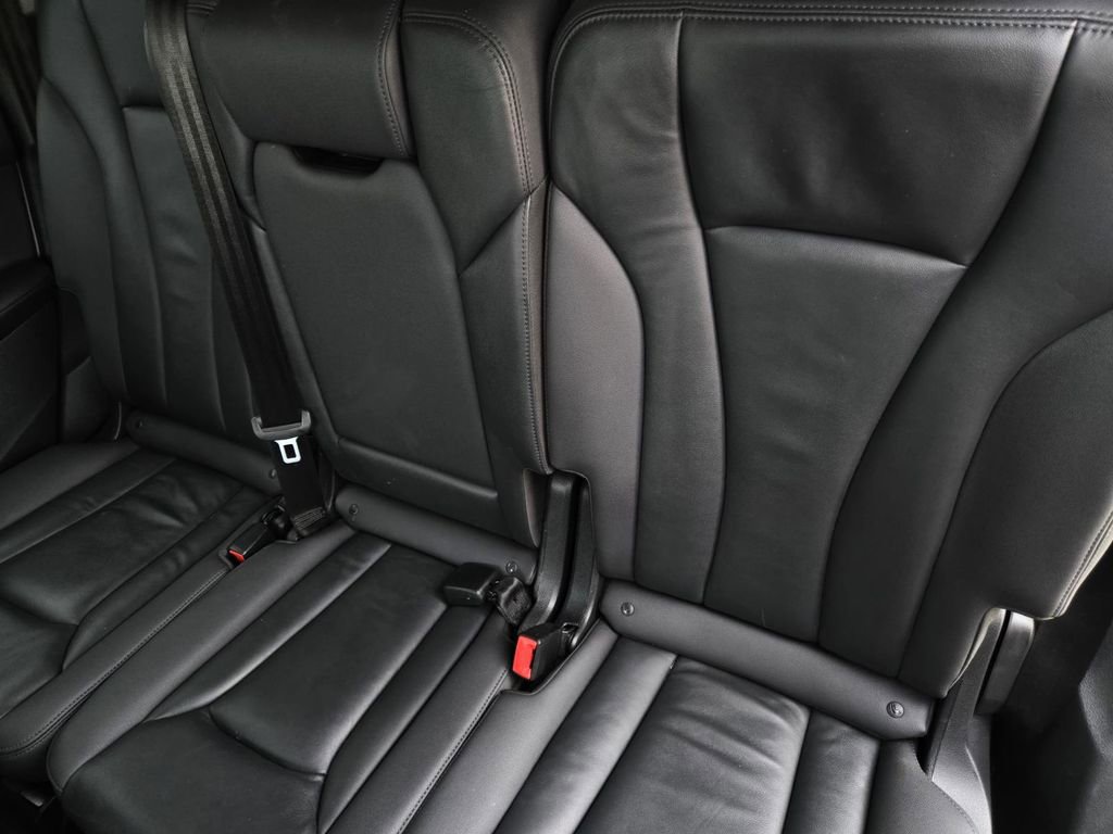 Used 2023 Audi Q7 3.0T Premium Plus image 15