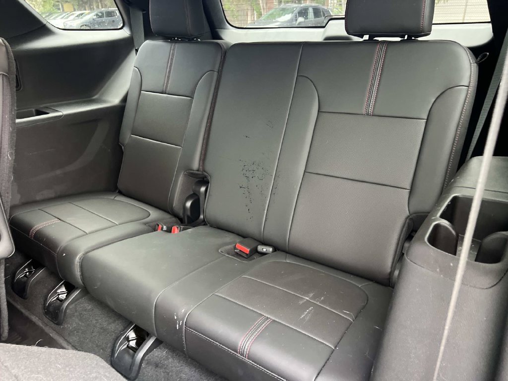 Used 2024 Chevrolet Traverse RS w/ LPO, Floor Liner Package FWD image 12