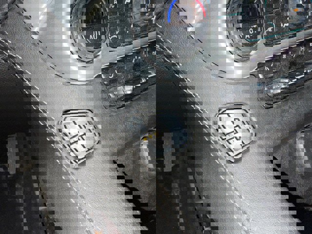 Used 2018 GMC Yukon XL SLT image 15