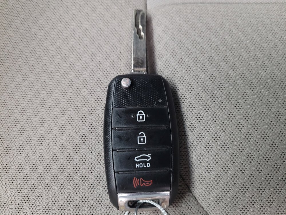 Used 2016 Kia Optima LX image 32