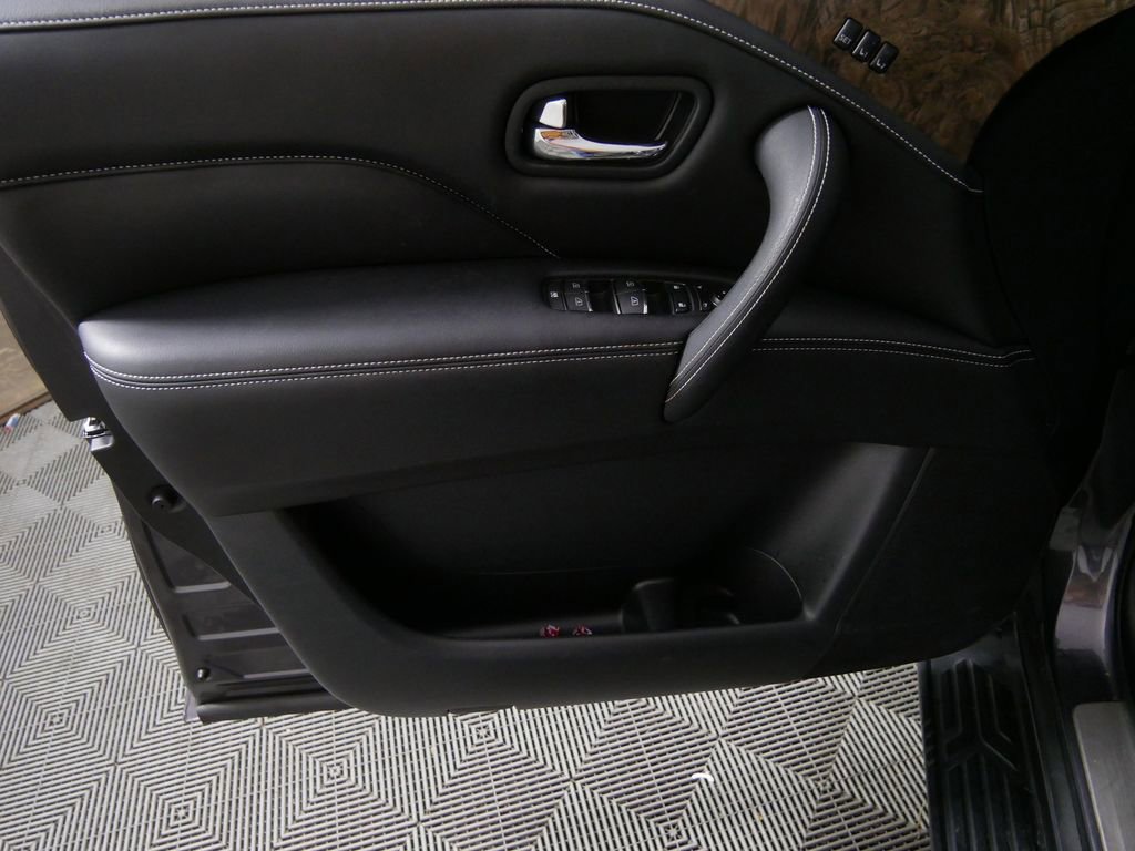 Used 2023 INFINITI QX80 Premium Select w/ Cargo Package image 18