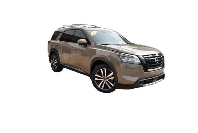 Used 2024 Nissan Pathfinder Platinum FWD image 2