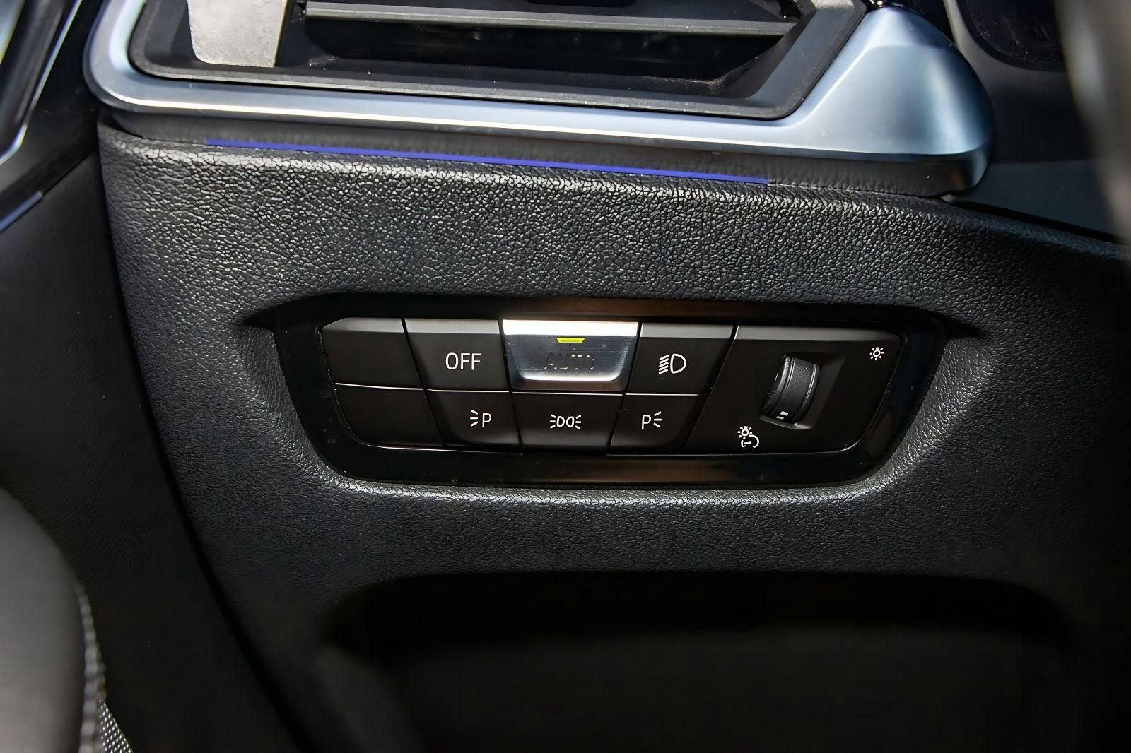 Used 2022 BMW M440i Coupe w/ Premium Package image 21