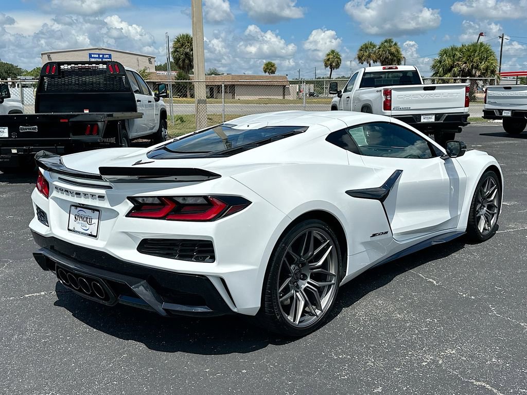 Used 2024 Chevrolet Corvette Z06 image 7