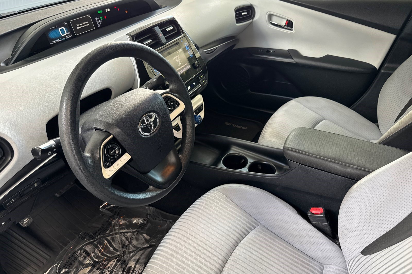 Used 2016 Toyota Prius Two FWD image 11