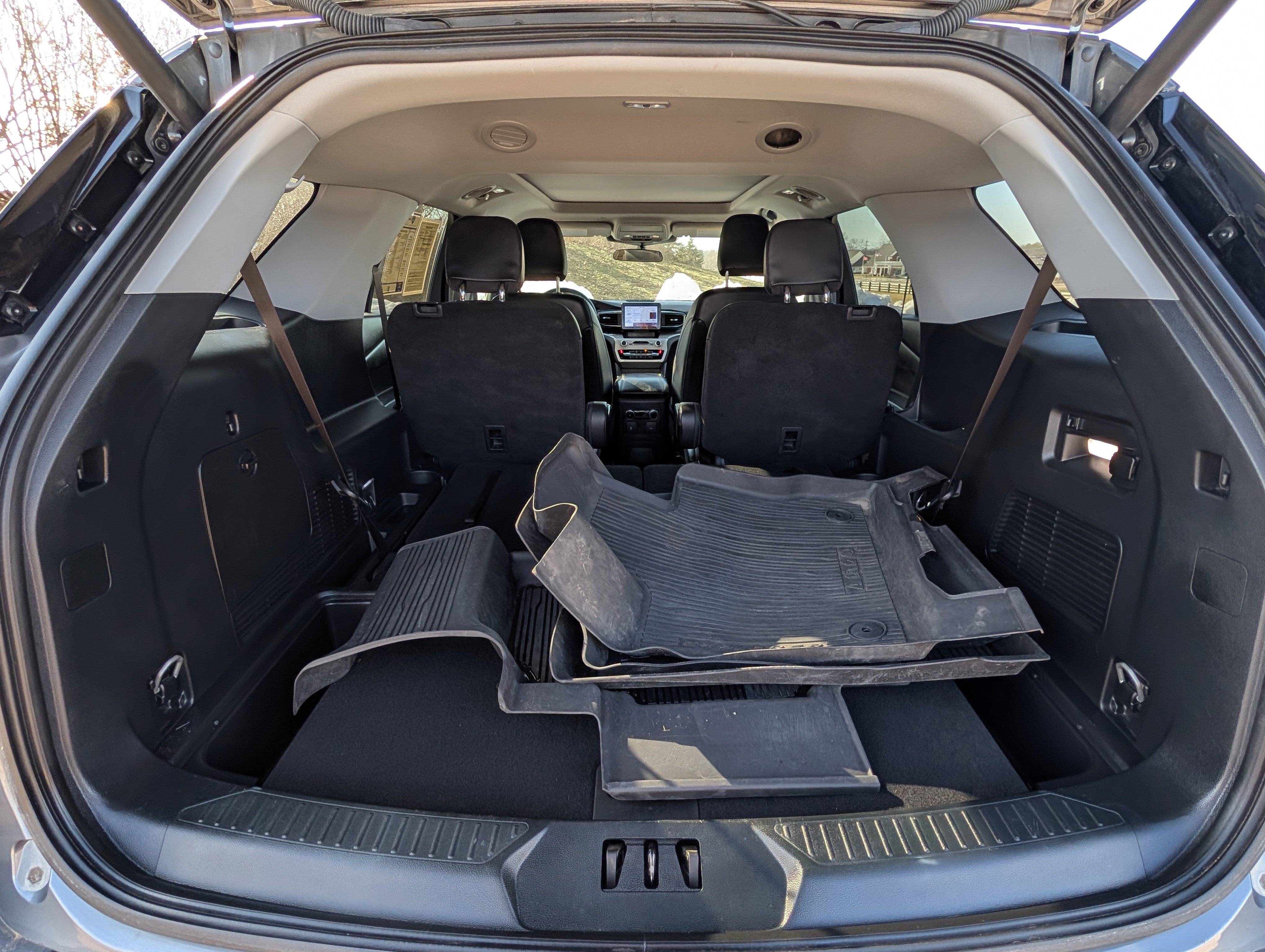 Used 2023 Ford Explorer XLT w/ Equipment Group 202A image 33