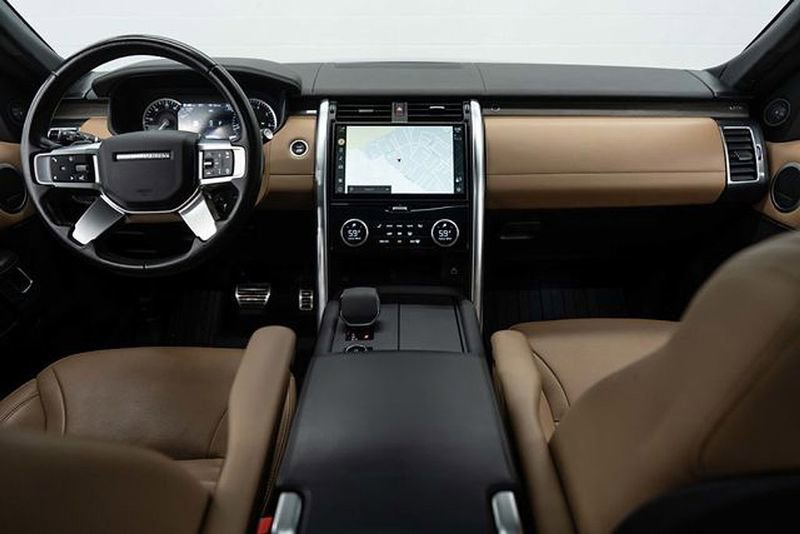 Used 2023 Land Rover Discovery S R-Dynamic image 9