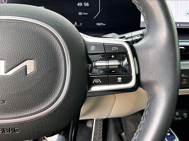 Used 2024 Kia Sorento SX FWD image 21