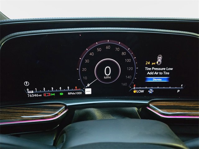 Used 2022 Cadillac Escalade Premium Luxury image 23