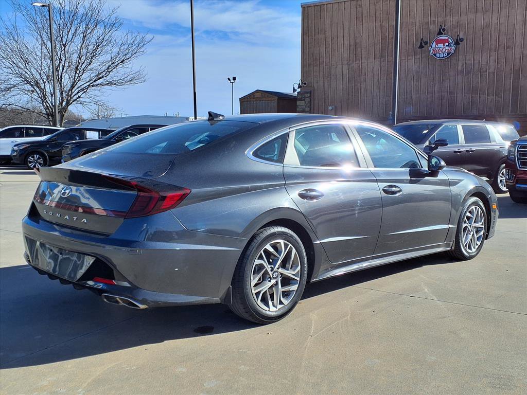 Used 2021 Hyundai Sonata SEL image 2