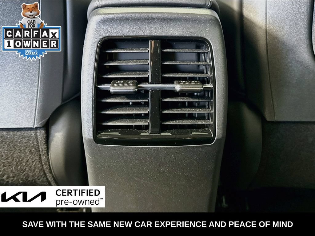 Certified 2025 Kia Niro FWD image 33