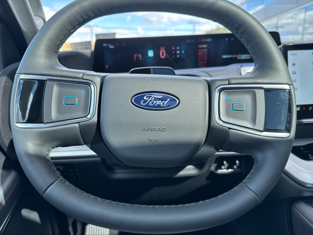 New 2025 Ford Expedition Active image 20