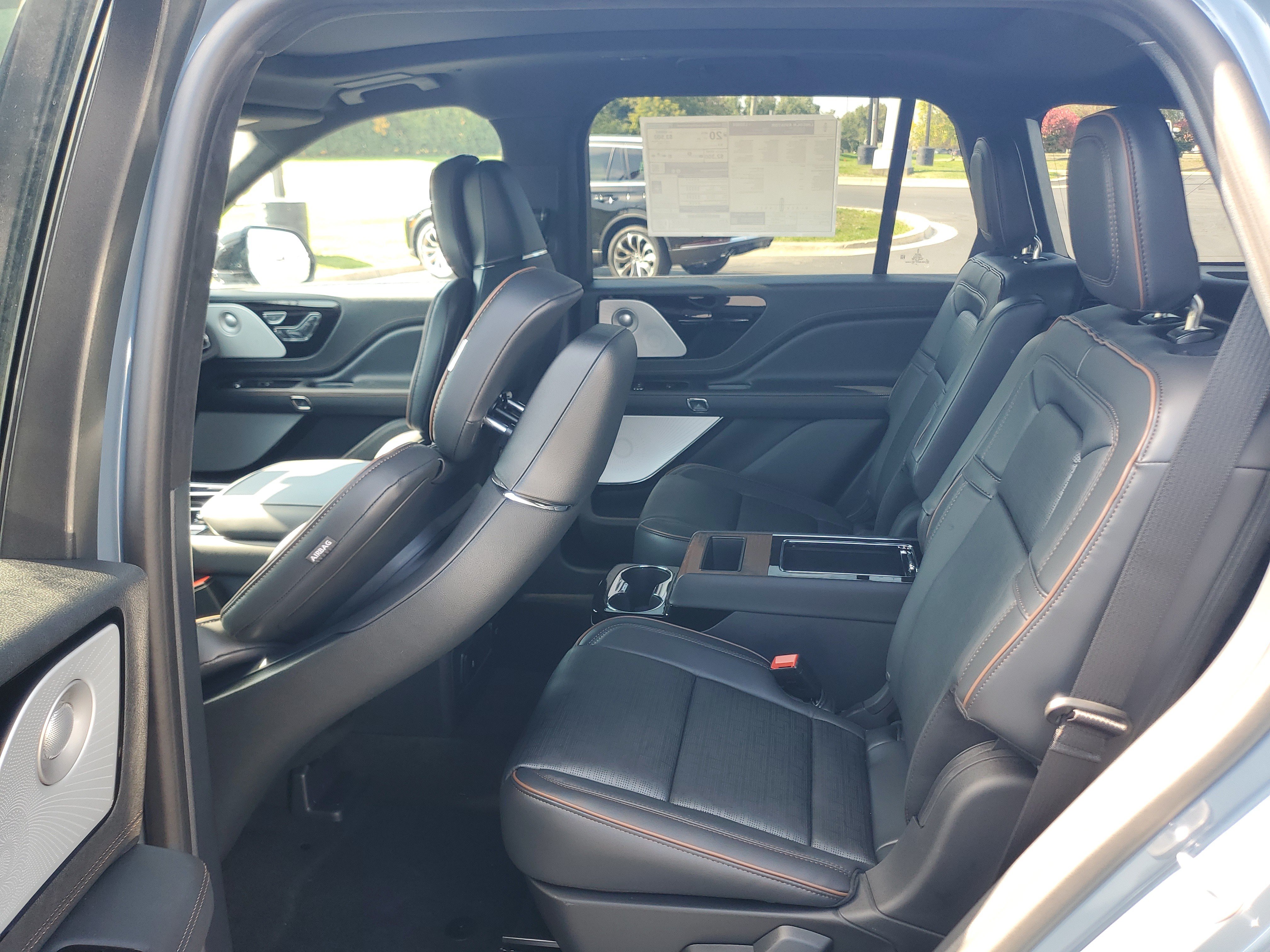New 2027 Lincoln Aviator Black Label w/ Dynamic Handling Package AWD/4WD image 23