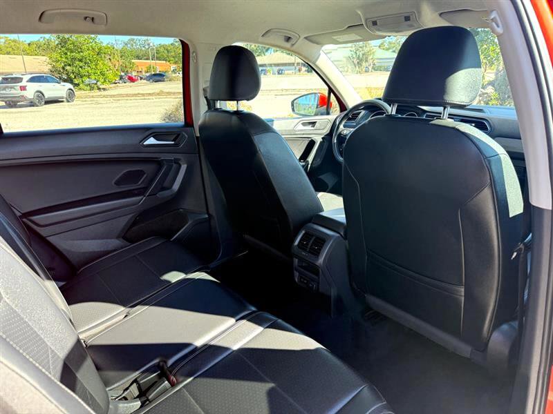 Used 2019 Volkswagen Tiguan SE image 17