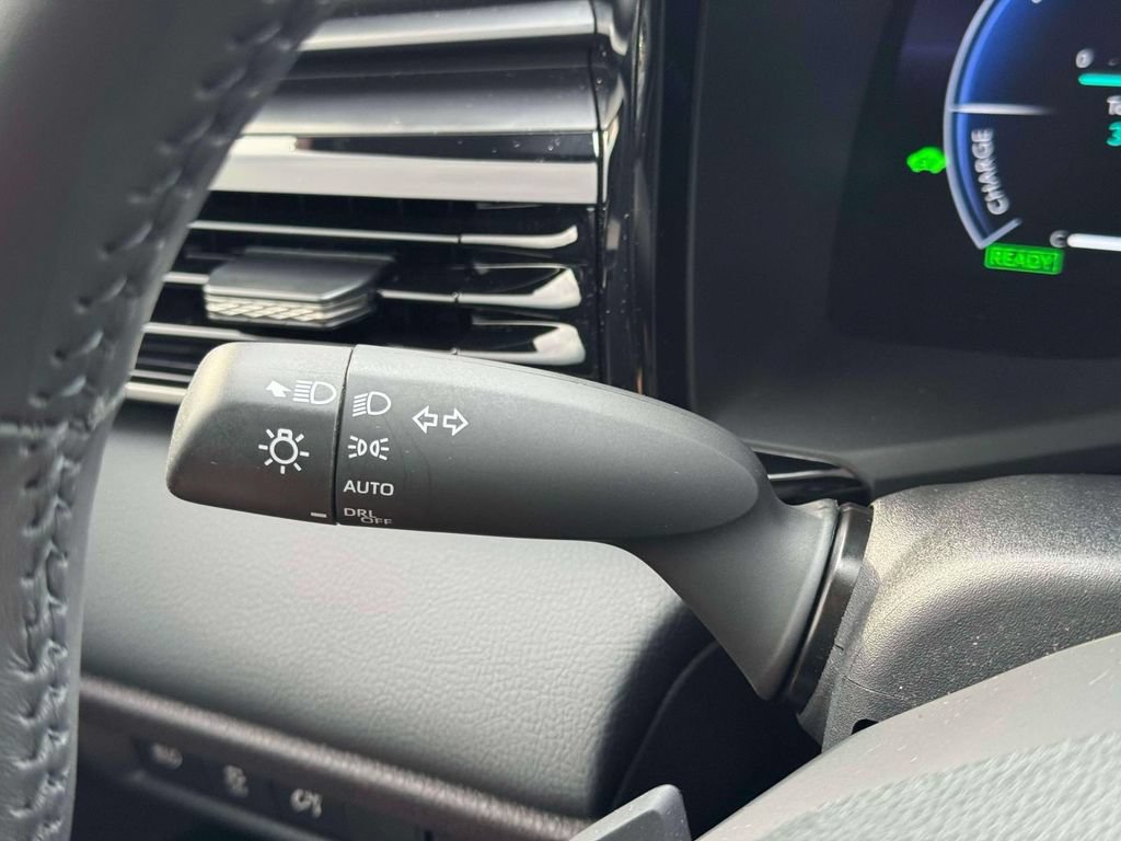 Used 2025 Toyota Camry XSE FWD image 24