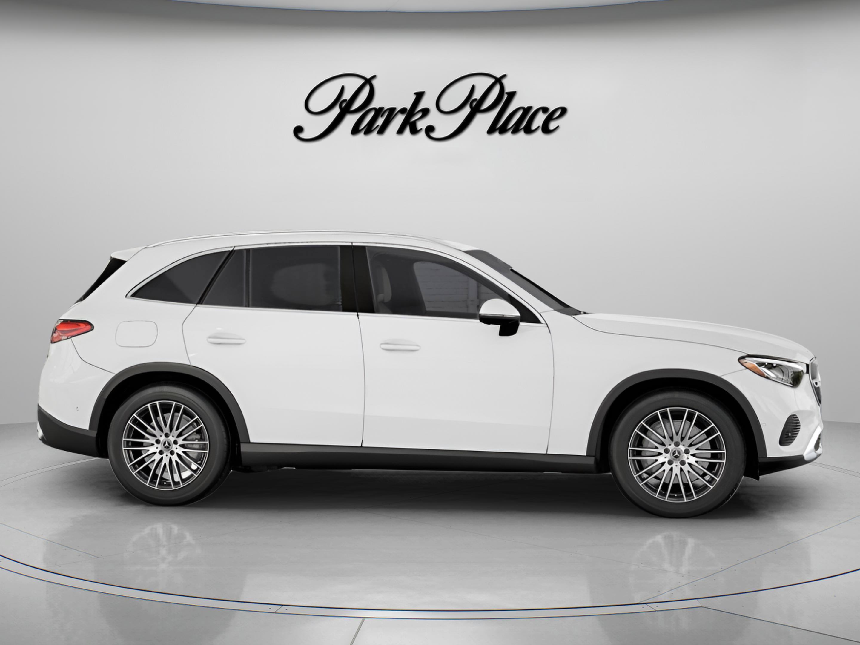 Used 2026 Mercedes-Benz GLC 300 image 27