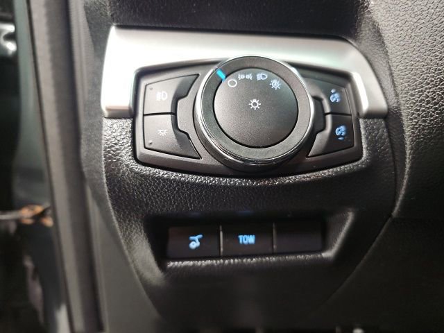 Used 2016 Ford Explorer XLT w/ Equipment Group 202A image 16