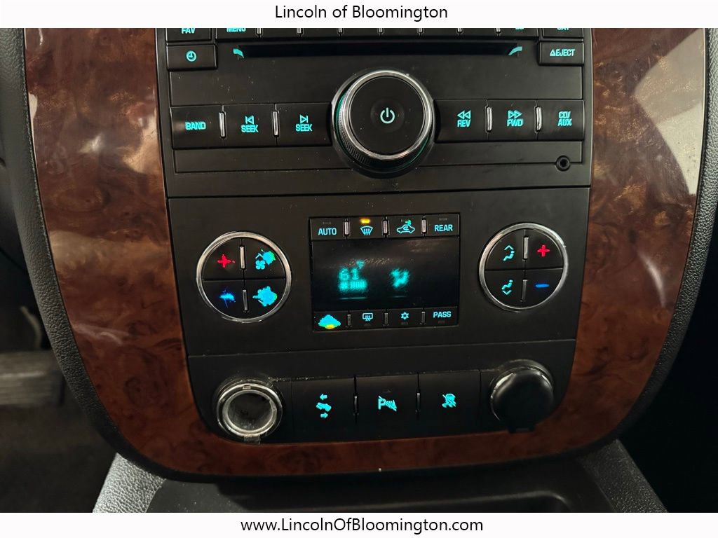 Used 2011 Chevrolet Suburban LT w/ Luxury Package image 29