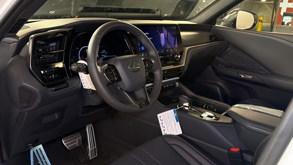 New 2026 Lexus TX 500h AWD image 17