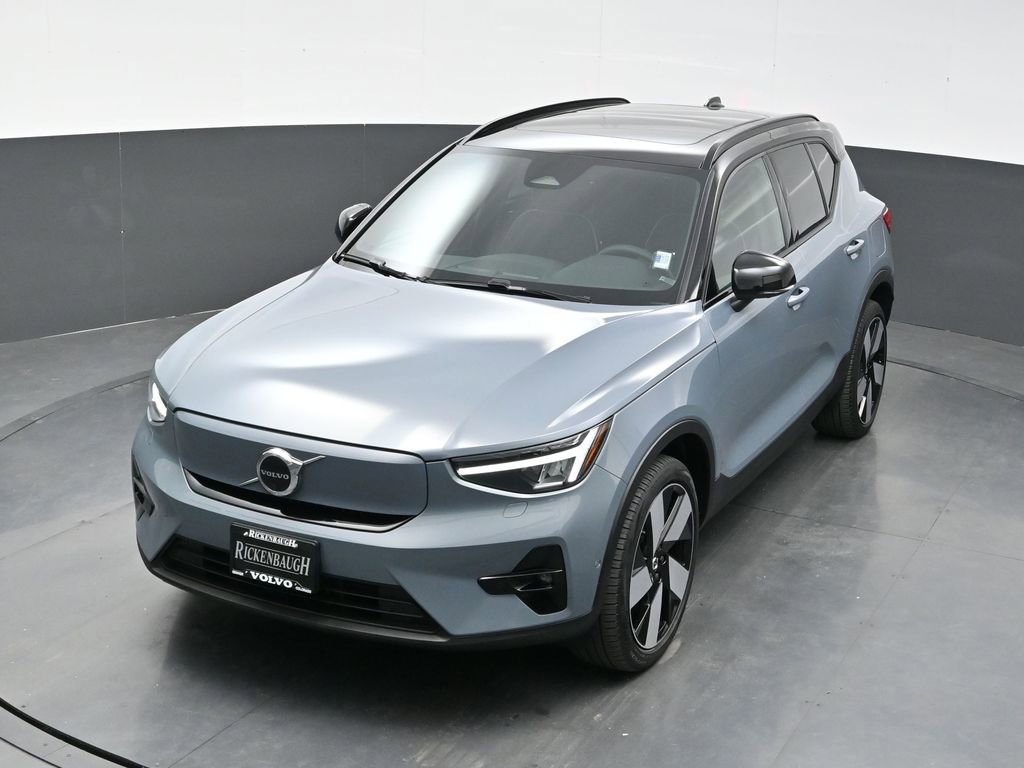 Used 2023 Volvo XC40 Recharge Plus image 33
